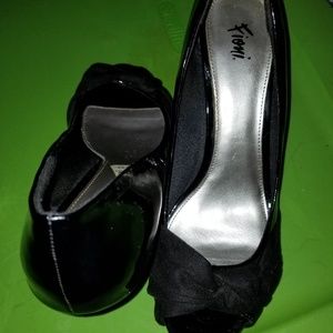 Fioni Platform Pumps